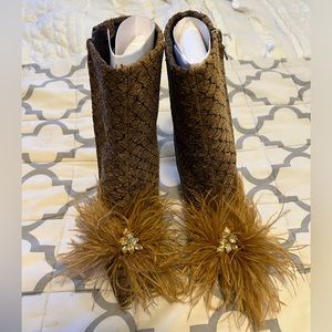 “S” brand booties from Tuckernuck.